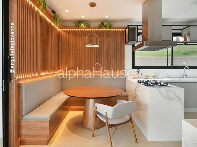 #915 - Casa para Venda em Santana de Parnaíba - SP