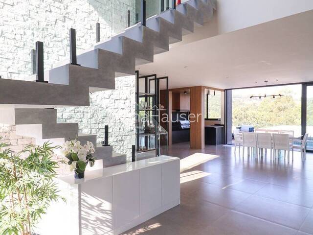 Casa para Venda em Santana de Parnaíba - 5