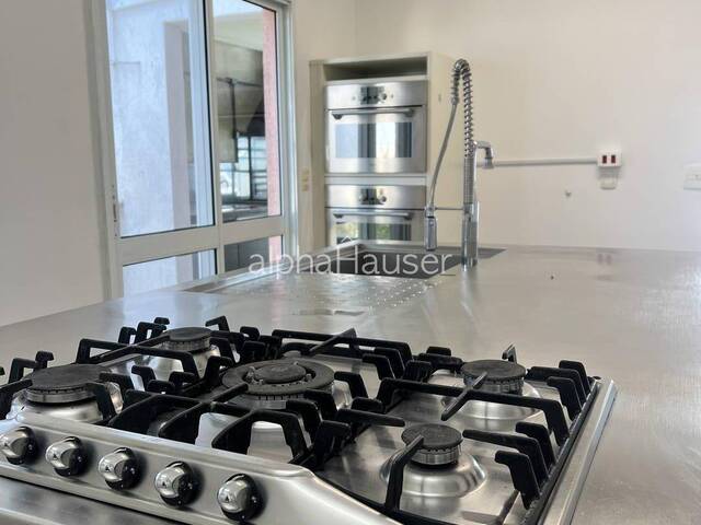 #1096 - Casa para Locação em Santana de Parnaíba - SP