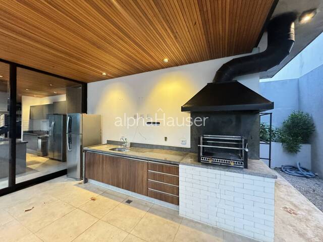 #1032 - Casa para Locação em Santana de Parnaíba - SP