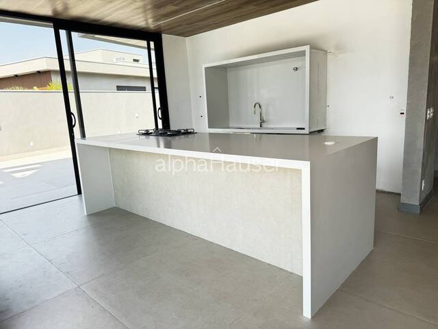 Casa para Venda em Santana de Parnaíba - 4