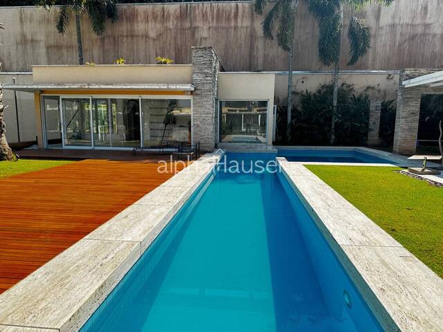 #1239 - Casa para Venda em Santana de Parnaíba - SP