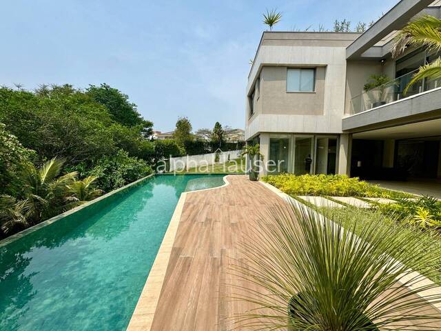 #1255 - Casa para Venda em Santana de Parnaíba - SP