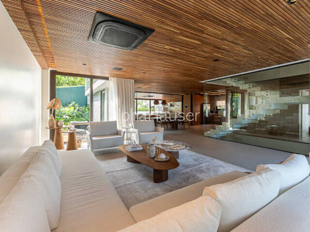 Casa para Venda em Santana de Parnaíba - 4