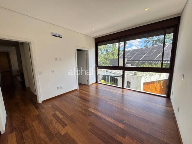 #1280 - Casa para Venda em Santana de Parnaíba - SP