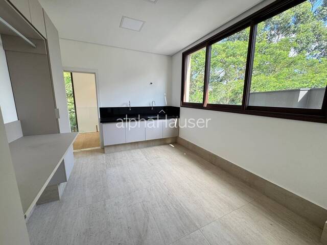 Casa para Venda em Santana de Parnaíba - 5