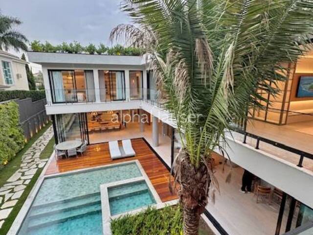 #1282 - Casa para Venda em Santana de Parnaíba - SP