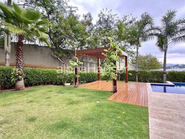 #1290 - Casa para Venda em Santana de Parnaíba - SP