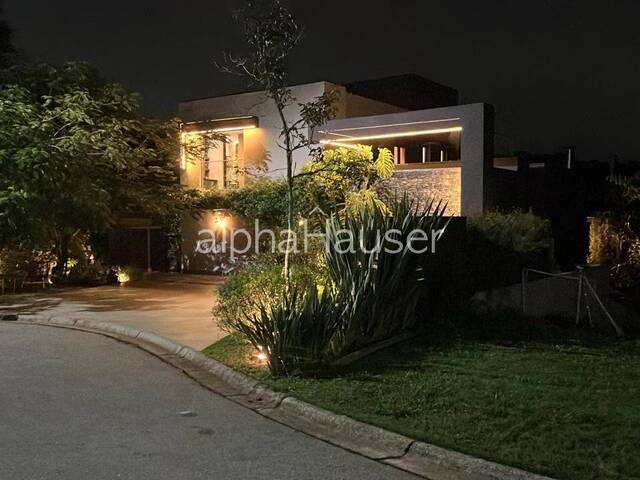 #1305 - Casa para Venda em Santana de Parnaíba - SP