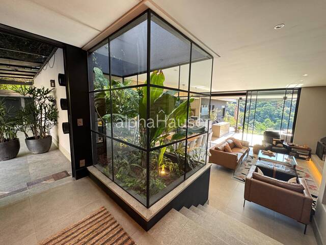 #1305 - Casa para Venda em Santana de Parnaíba - SP