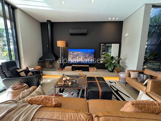 Casa para Venda em Santana de Parnaíba - 4