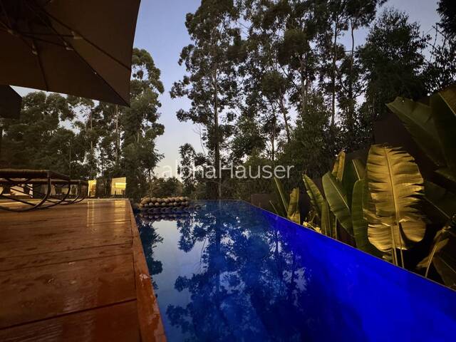 #1260 - Casa para Venda em Santana de Parnaíba - SP