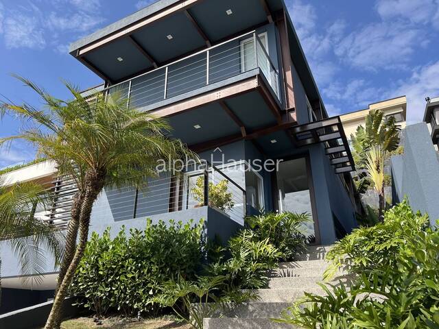 #1325 - Casa para Venda em Santana de Parnaíba - SP