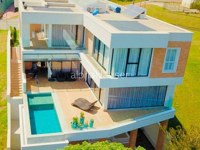 #1332 - Casa para Venda em Santana de Parnaíba - SP