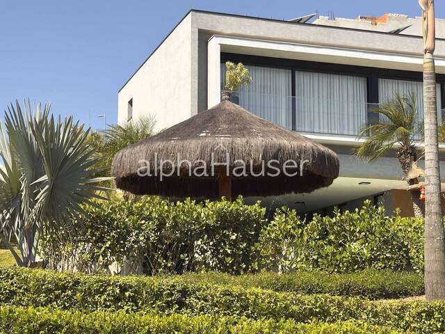 #1353 - Casa para Venda em Santana de Parnaíba - SP