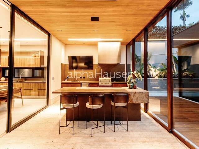 #1356 - Casa para Venda em Alphaville - SP