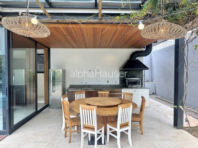 #1032 - Casa para Locação em Santana de Parnaíba - SP