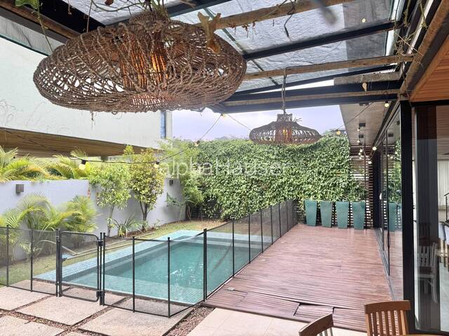 #1032 - Casa para Locação em Santana de Parnaíba - SP