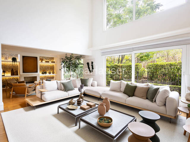 #1361 - Casa para Venda em Alphaville - SP