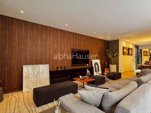 #1366 - Casa para Venda em Santana de Parnaíba - SP