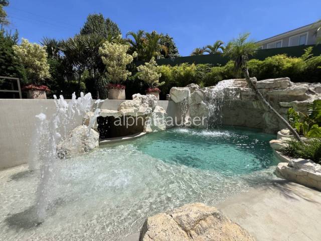 #1367 - Casa para Venda em Barueri - SP