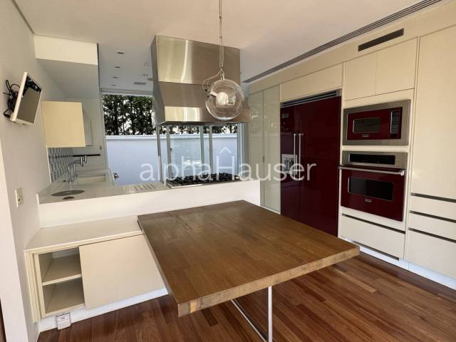 #1167 - Casa para Locação em Santana de Parnaíba - SP