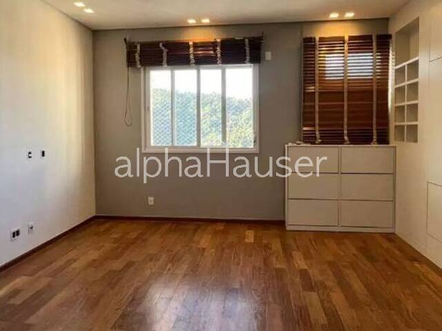 Apartamento para Venda em Santana de Parnaíba - 5