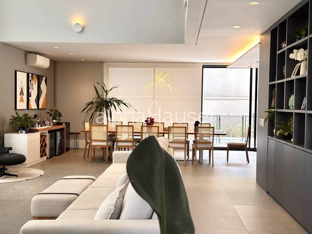 #1376 - Casa para Venda em Santana de Parnaíba - SP