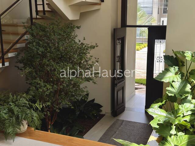 #1379 - Casa para Venda em Santana de Parnaíba - SP