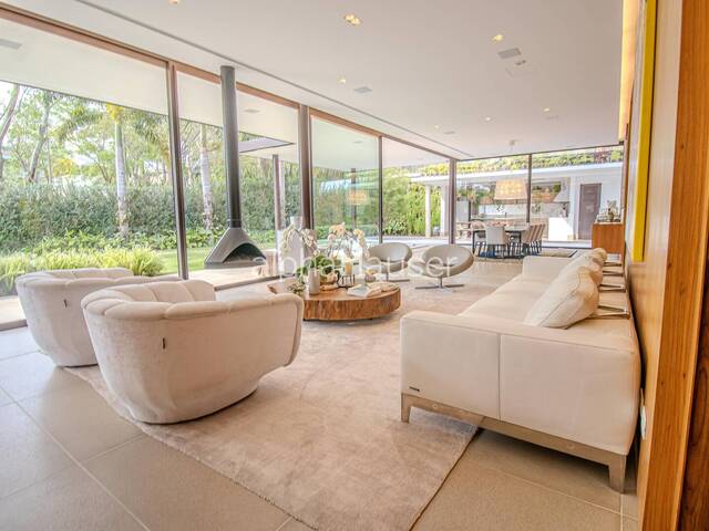 #1380 - Casa para Venda em Santana de Parnaíba - SP