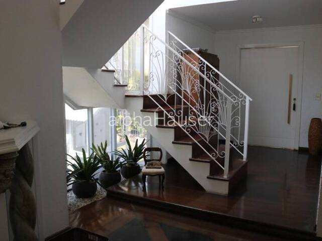 #1298 - Casa para Venda em Santana de Parnaíba - SP